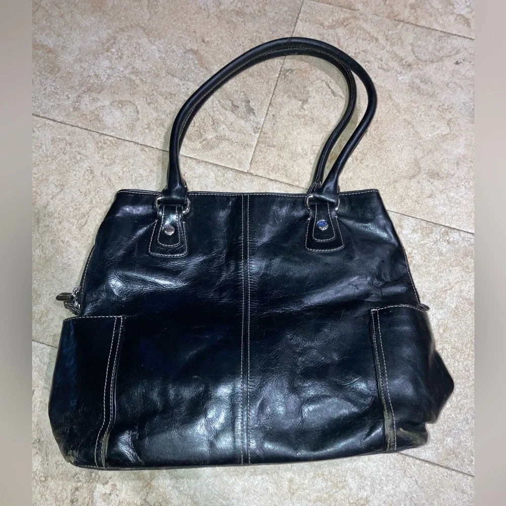 Classic Black Leather Tote Bag - Women